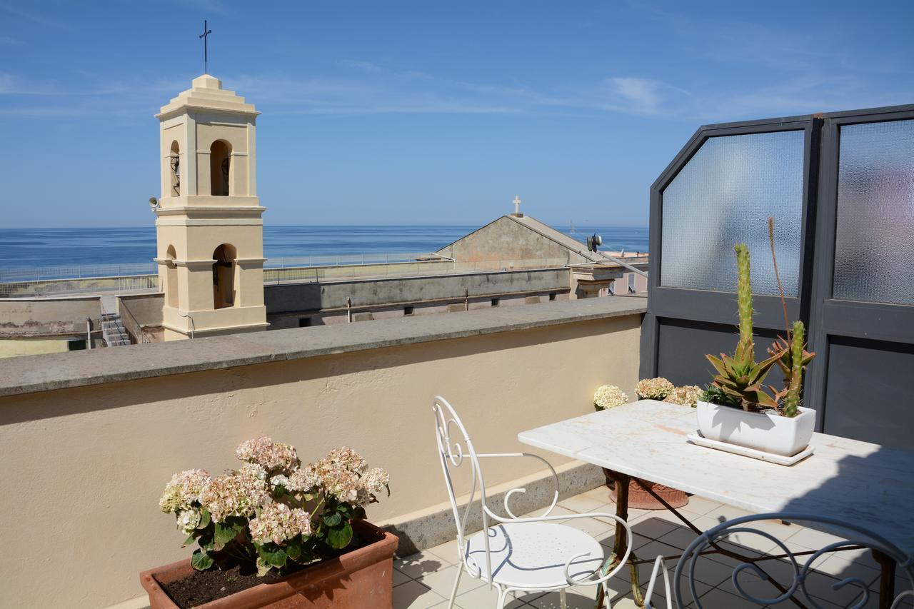 Maison Huguette Civitavecchia Buitenkant foto