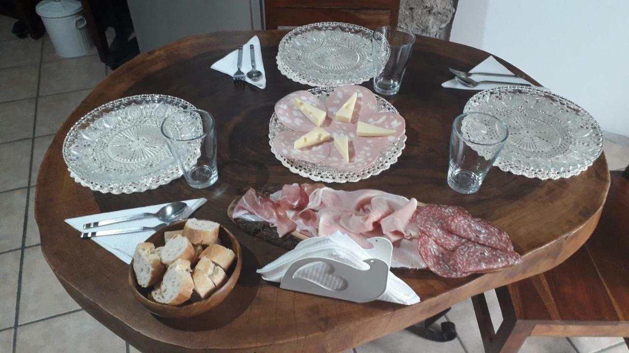 Maison Huguette Civitavecchia Buitenkant foto